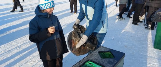 Гостей и участников «Лыжни России» приобщили к раздельному сбору