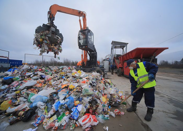 Под Петербургом построят два завода по переработке мусора
