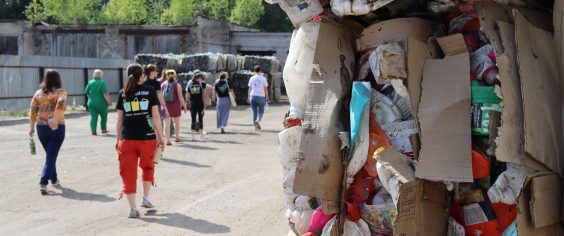 А что потом будет с пластиком и стеклом? – узнали активисты проекта «РазДельный Сбор Гатчина»