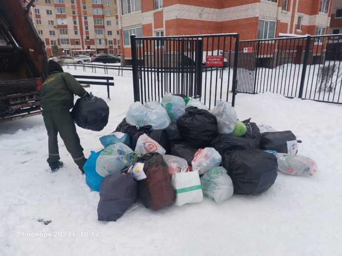 Тосненские школьники собрали 142 кг пластика